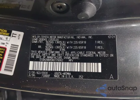 2022 Toyota Highlander Xle z USA, uszkodzony, nr VIN 5TDHZRBH5NS176062